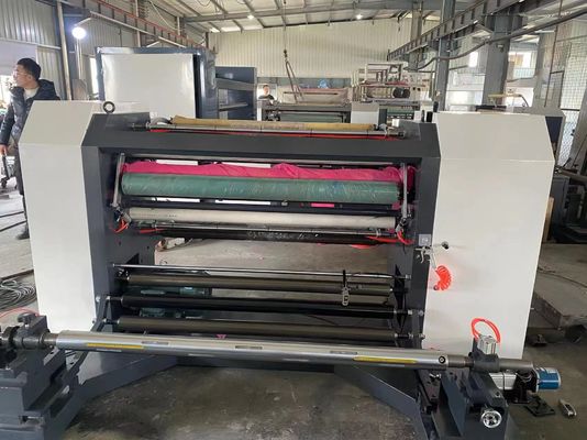 1300 Tipi Dikey Kesme Makinesi Dokunulmamış kumaş Kesme Geri Dolaşma Makinesi Tam Otomatik
