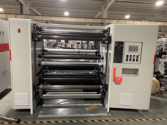 Max Diameter Mother Roll 1400mm Yüksek Hızlı Kraft Kağıt Kesme Makinesi Min Genişliği Bitmiş Rulo 30mm